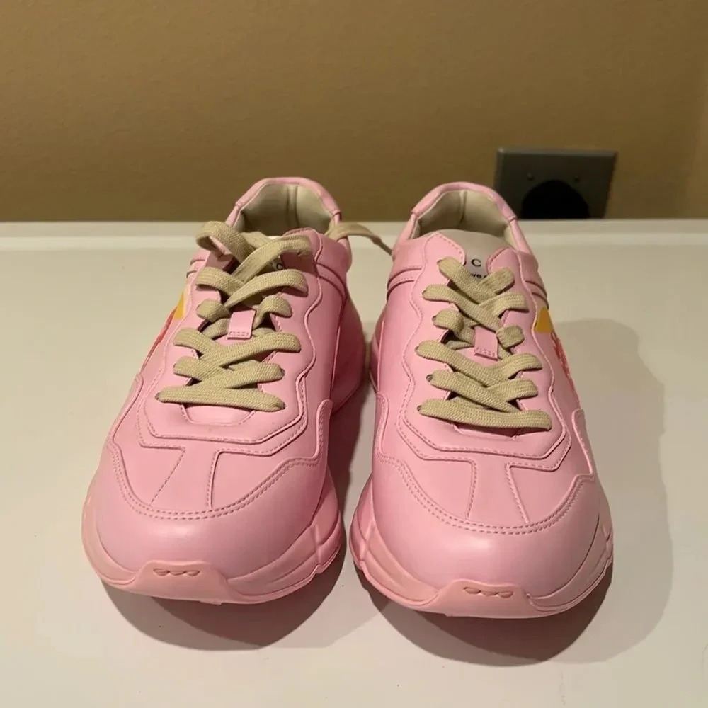 NWT Gucci Apple pink sneakers